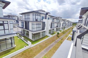 Senna Residence Presint 12