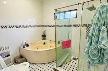 Seksyen 8, Kota Damansara