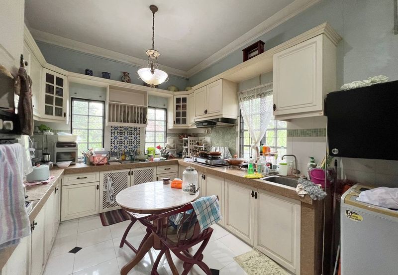 Seksyen 8, Kota Damansara