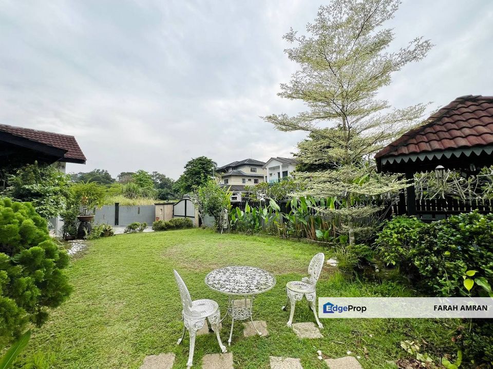 1.5 Sty Bungalow Huge Land Sek 8 Kota Damansara, Selangor, Kota Damansara