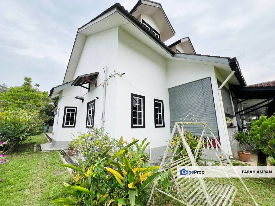 1.5 Sty Bungalow Huge Land Sek 8 Kota Damansara, Selangor, Kota Damansara