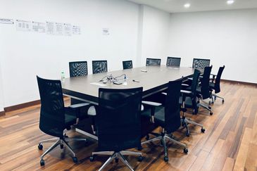 Bukit Jelutong Business And Technology Centre