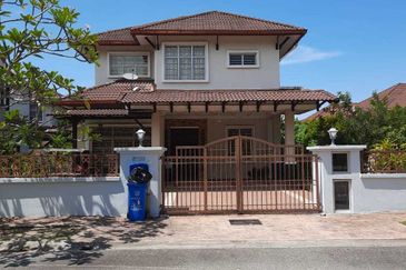 Double Storey Bungalow D'Pingiran Kota Kemuning Shah Alam