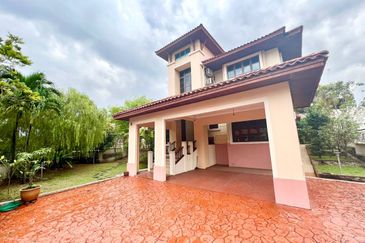 2 Storey Corner Lot Bungalow Ara Damansara Selangor for Sale 