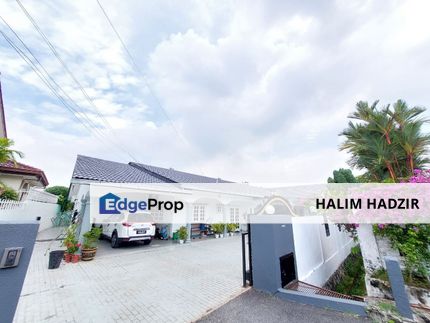 Bungalow with Swimming Pool at Seksyen 3 Shah Alam, Selangor, Shah Alam