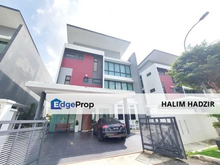  3 STOREY ZERO LOT BUNGALOW PERDANA HEIGHTS U10 SHAH ALAM,RENOVATED & PARTIALLY FURNISHED, Selangor, Shah Alam