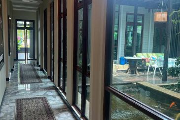 2storey End Lot D'Puncak Bungalow Bukit Jelutong, Shah Alam