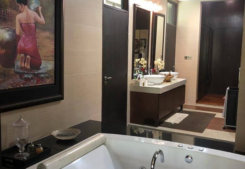 2storey End Lot D'Puncak Bungalow Bukit Jelutong, Shah Alam