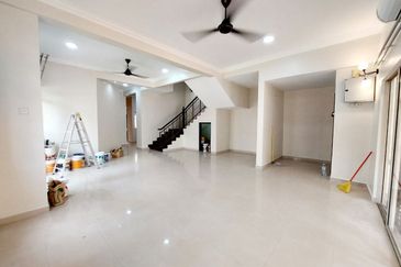 Corner Lot Double Storey Superlink House Jalan Birai, Bukit Jelutong