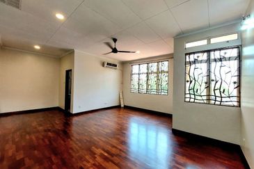 Corner Lot Double Storey Superlink House Jalan Birai, Bukit Jelutong