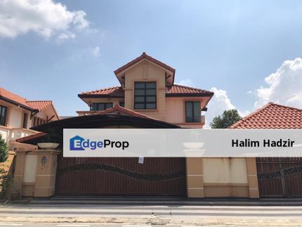 DOUBLE STOREY BUNGALOW END LOT UNIT AMAN PERDANA, , Selangor, Klang