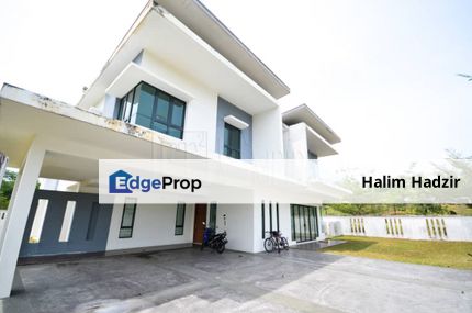 BUNGALOW NEAR LAKE  in Cahaya SPK Shah Alam, Selangor, Shah Alam