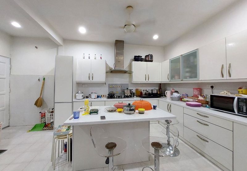 Seksyen 33, Shah Alam