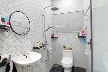 Seksyen 33, Shah Alam