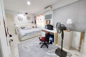 Seksyen 33, Shah Alam