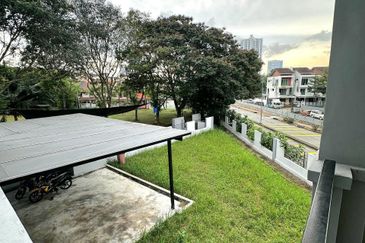 Seksyen 11, Kota Damansara