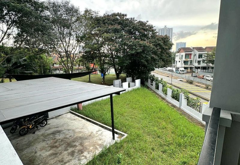 Seksyen 11, Kota Damansara