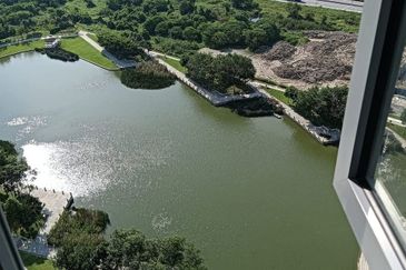 Gravit8 @ Klang South