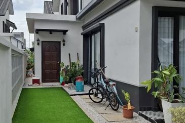 Hevea Elmina Gardens