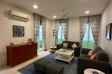 Emerald Bay @ Puteri harbour