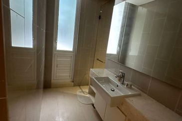 Emerald Bay @ Puteri harbour