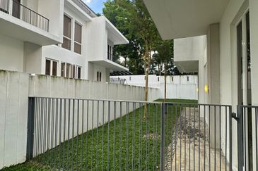 Emerald Bay @ Puteri harbour