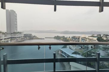 Pinetree, Puteri Harbour