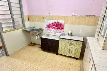 Indah Court Apartment