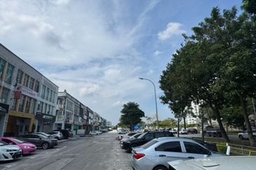 Taman Mount Austin Commercial