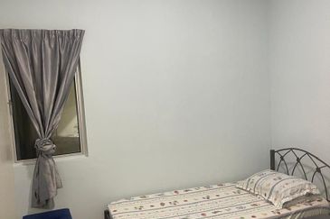 Dedaun Hijau (Greenfield Regency)