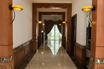 Stulang Laut / Darat