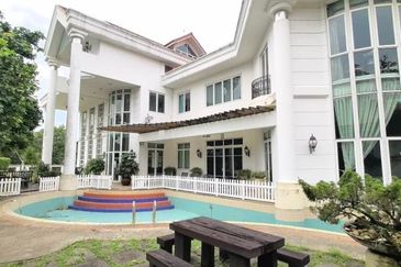 Stulang Laut / Darat