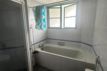 The Straits View, Bandar Baru Permas Jaya