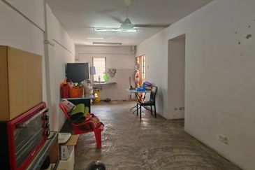 Flat Taman Plentong Utama