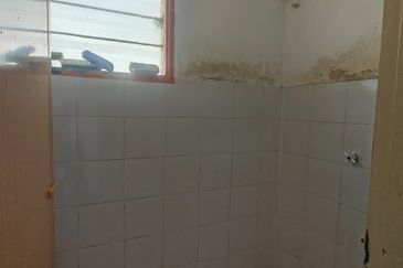 Flat Taman Plentong Utama