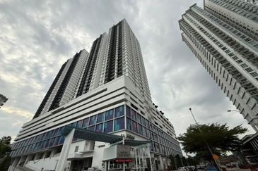 SKS Habitat Apartment, Larkin