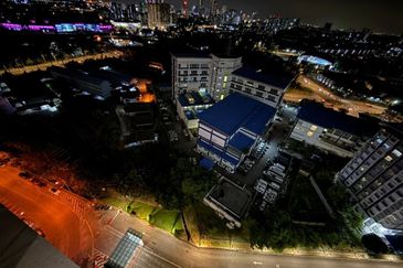 SKS Habitat Apartment, Larkin