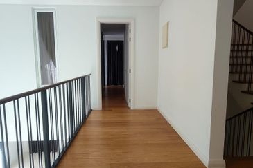 Emerald Bay @ Puteri harbour