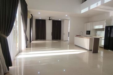 Emerald Bay @ Puteri harbour