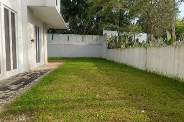 Emerald Bay @ Puteri harbour