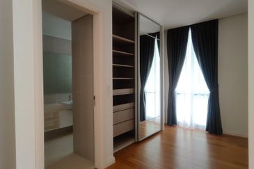 Emerald Bay @ Puteri harbour