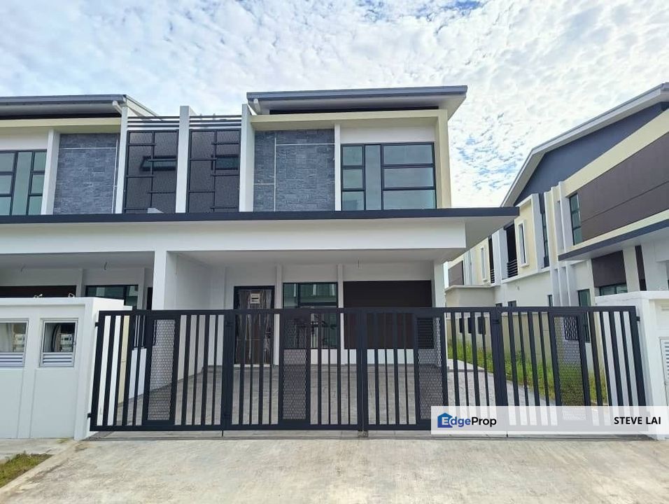 Impian Emas/ 2 Storey Cluster House/ For Sale, Johor, Skudai