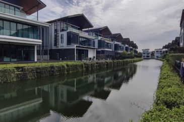 Isola Villa @ Senibong Cove