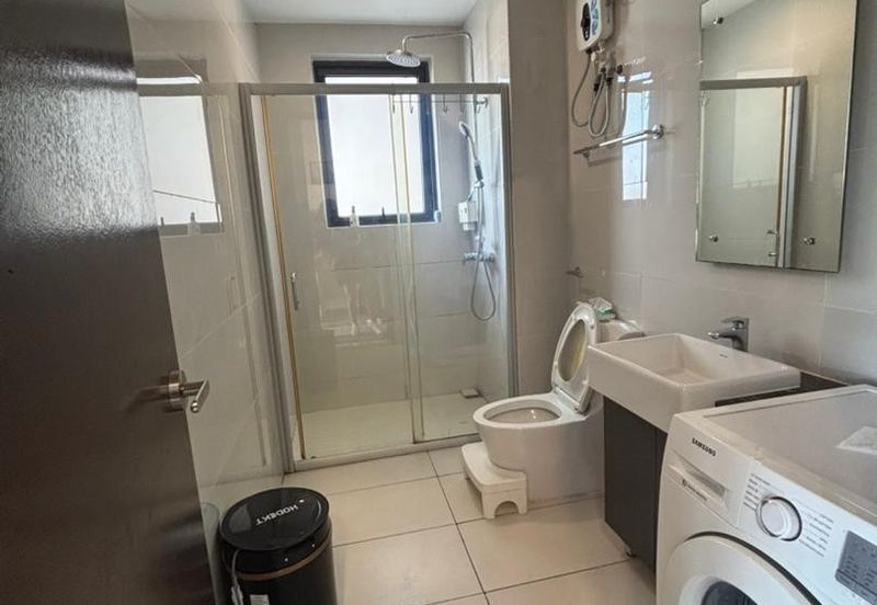 Baypoint @ Country Garden Danga Bay