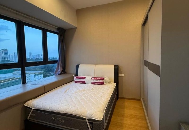 Baypoint @ Country Garden Danga Bay