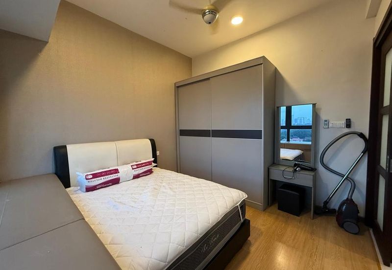 Baypoint @ Country Garden Danga Bay