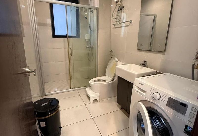 Baypoint @ Country Garden Danga Bay