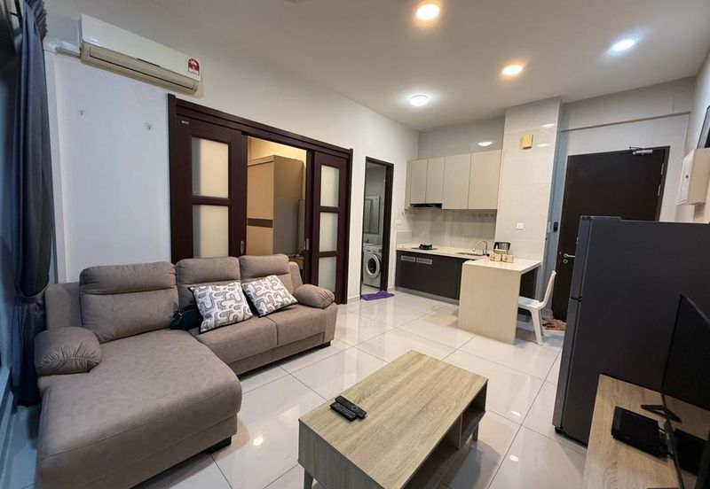 Baypoint @ Country Garden Danga Bay