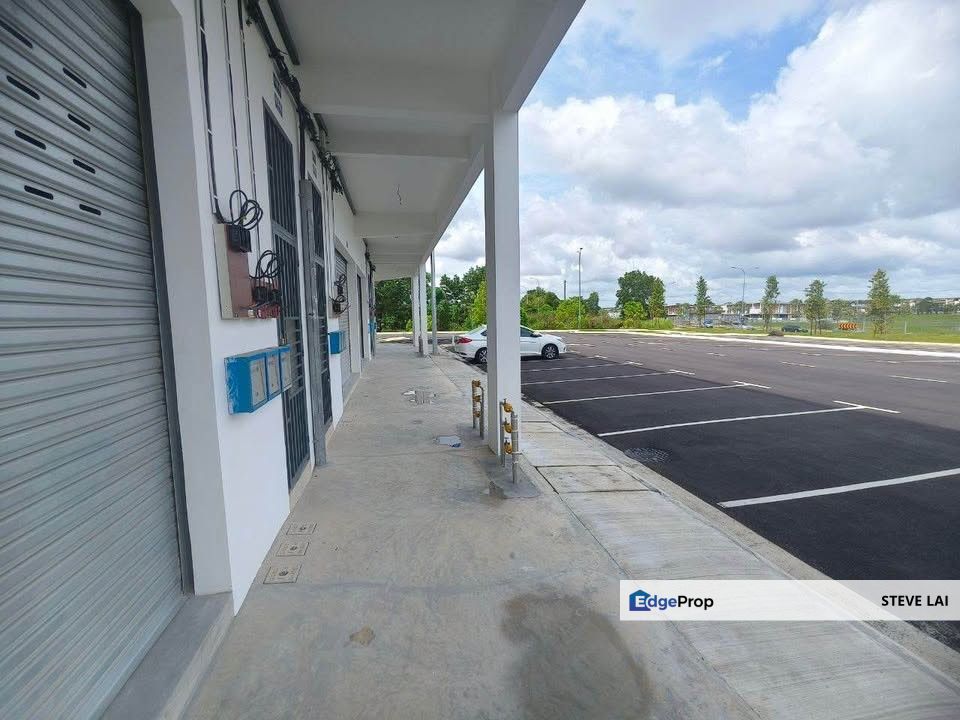 Vervocity/ End Lot Shop/ For Rent, Johor, Kulai