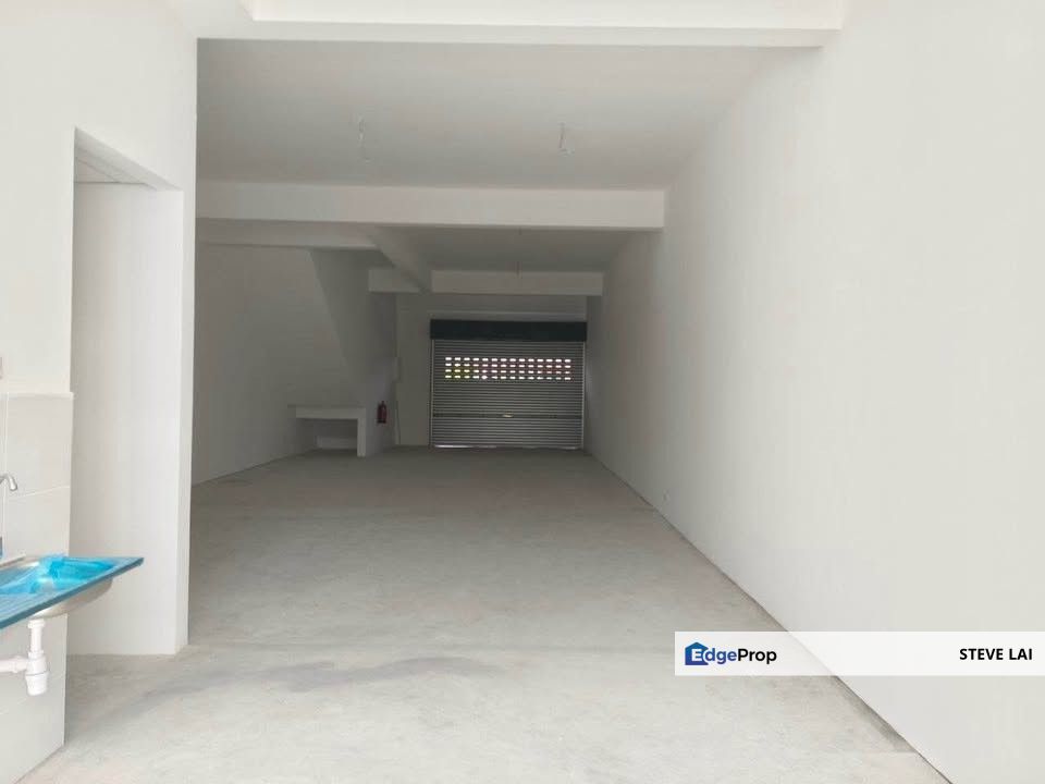 Vervocity/ End Lot Shop/ For Rent, Johor, Kulai